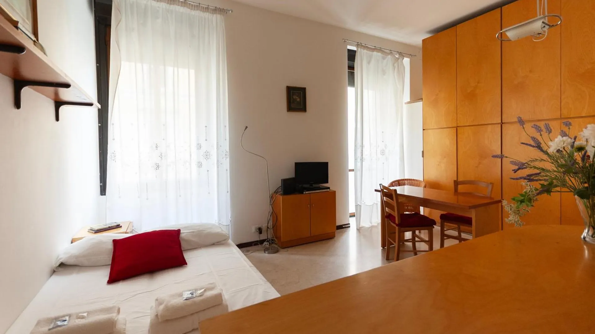 Youhosty - Lecco 11 Milán Apartamento