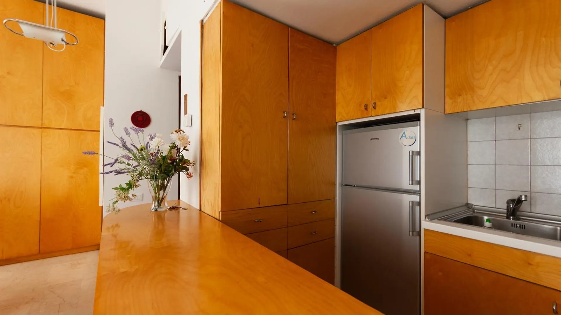 Apartamento Youhosty - Lecco 11 Milán
