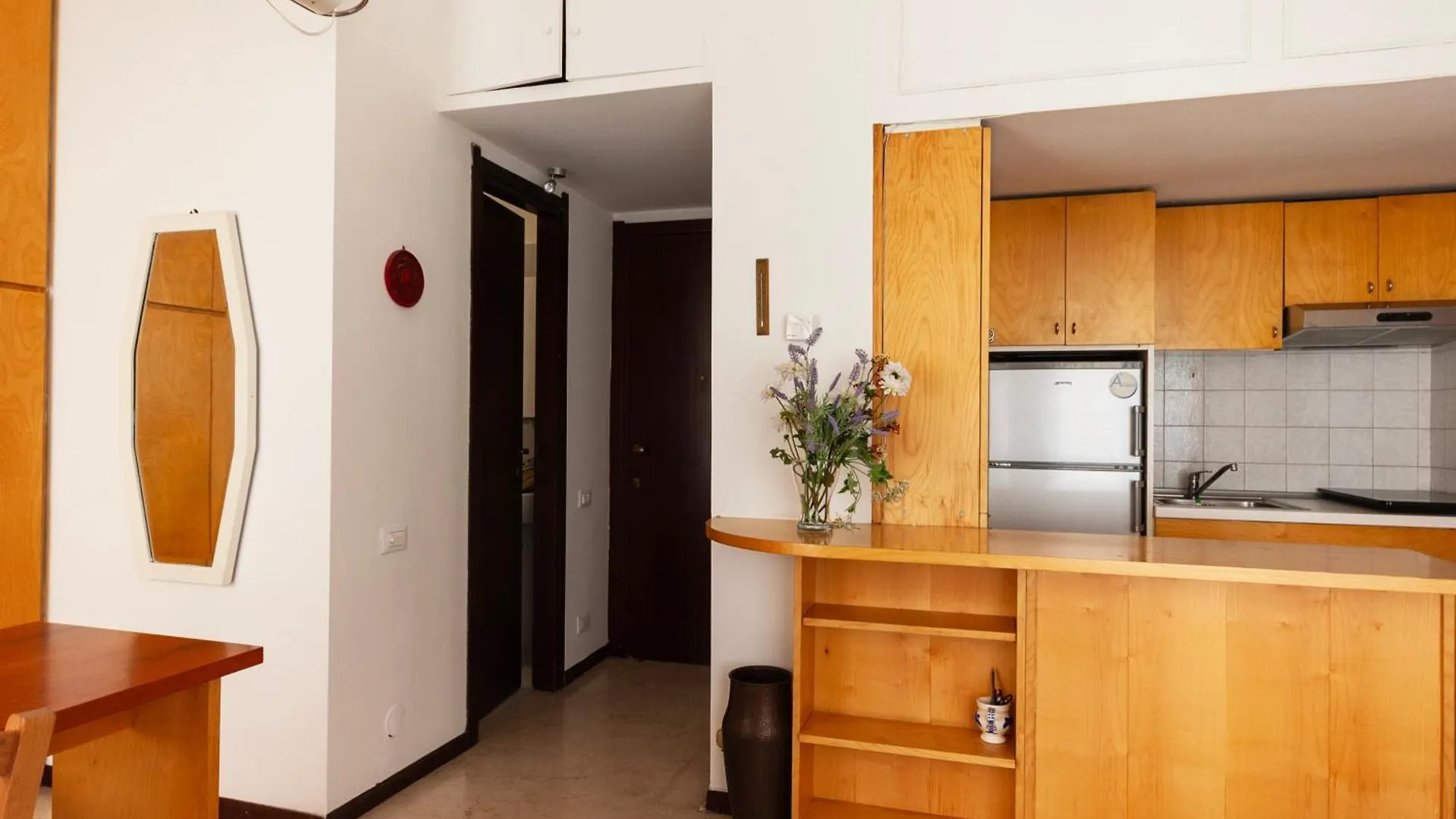 Apartamento Youhosty - Lecco 11 Milán